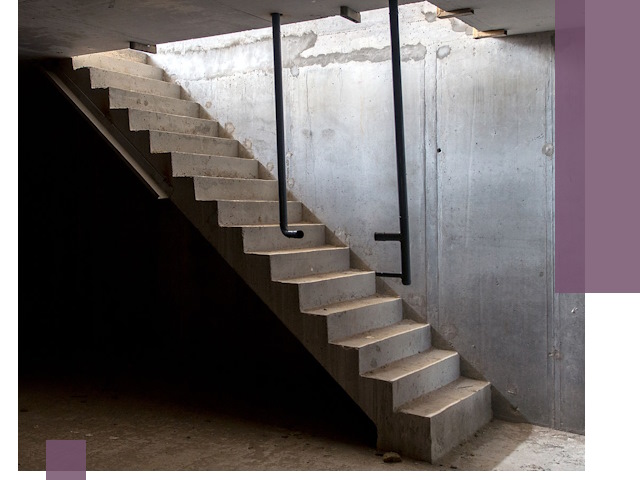 Изготовление и монтаж лестниц в подвале в Мегионе