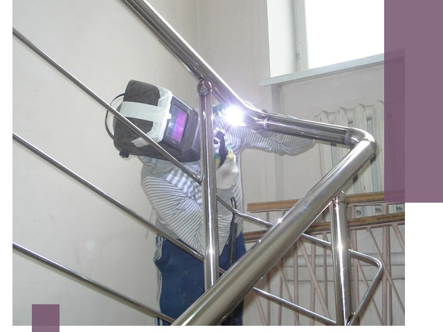 Монтаж перил и ограждений качественно в Мегионе