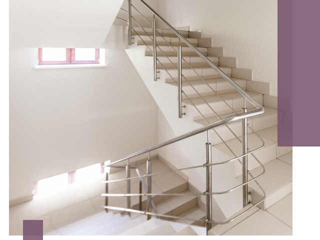 Установка и замена перил в подъезде в Мегионе