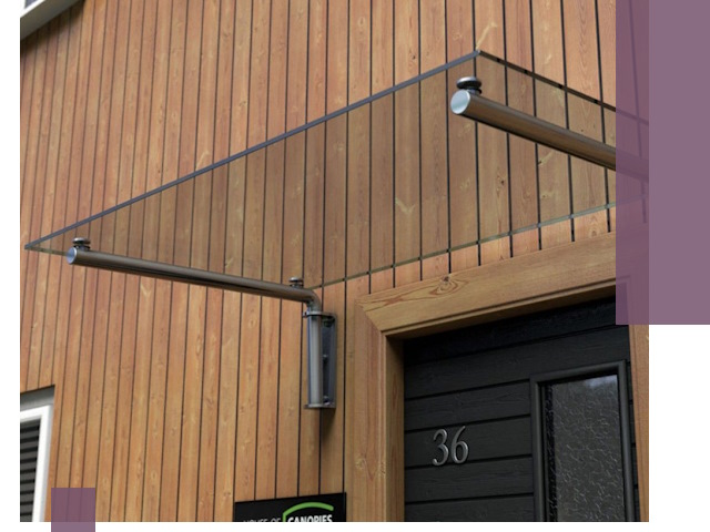 Стеклянные козырьки на входы и фасады в Мегионе