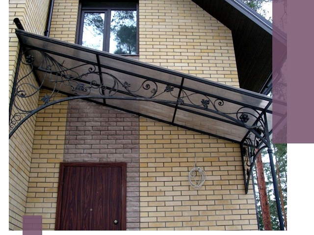 Односкатные козырьки из металла под ключ в Мегионе