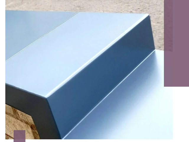 Крышки на парапет в Мегионе: изготовление и монтаж под ключ